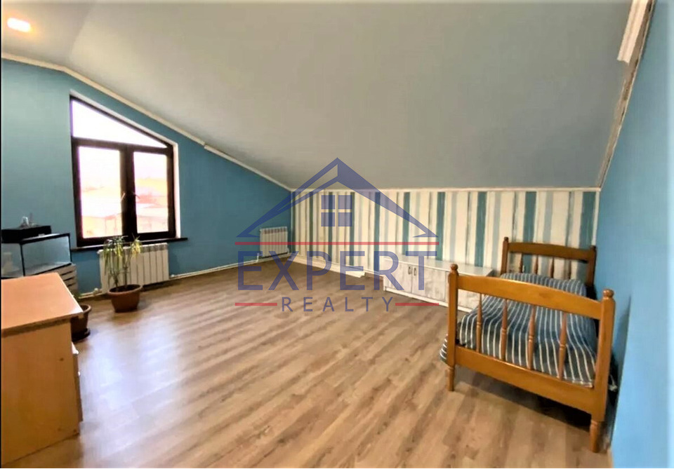 ԷՐԵԲՈՒՆԻ, ՆՈՐ ԱՐԵՇ, 6 ՍԵՆՅԱԿ