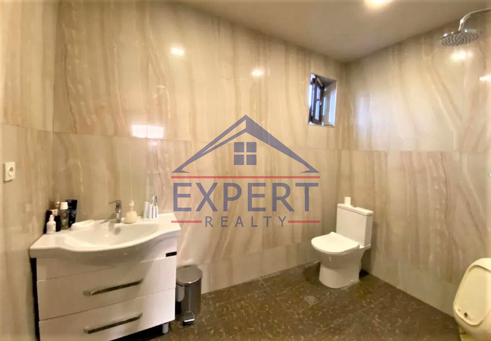 ԷՐԵԲՈՒՆԻ, ՆՈՐ ԱՐԵՇ, 6 ՍԵՆՅԱԿ