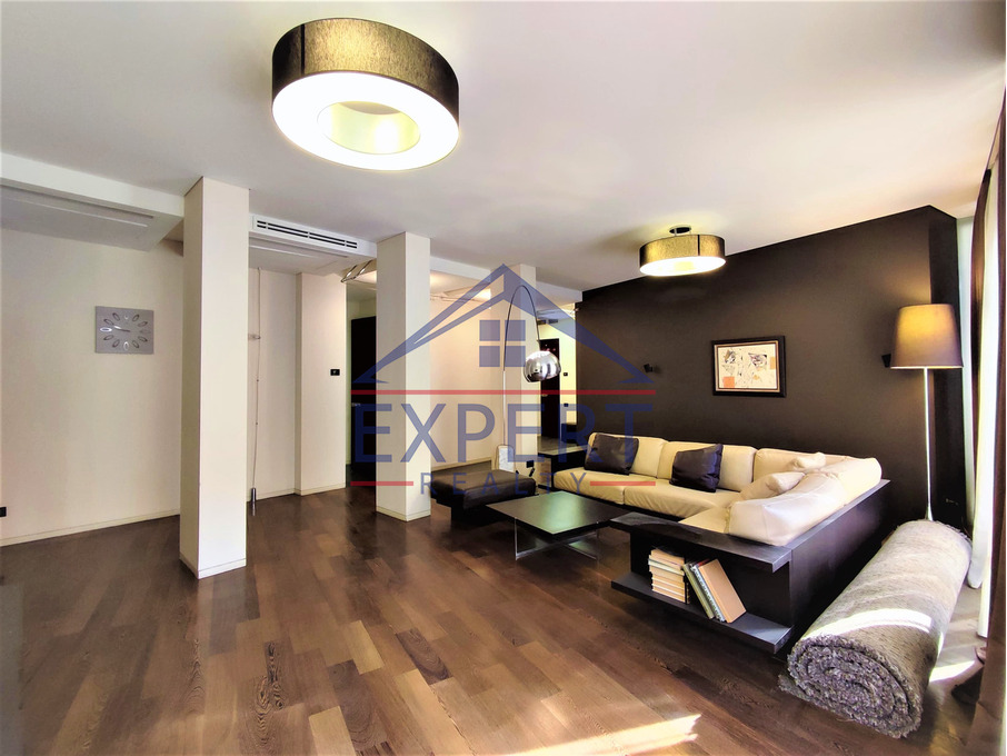 ԿԵՆՏՐՈՆ, ՀՅՈՒՍԻՍԱՅԻՆ ՊՈՂՈՏԱ, 4 ՍԵՆՅԱԿ