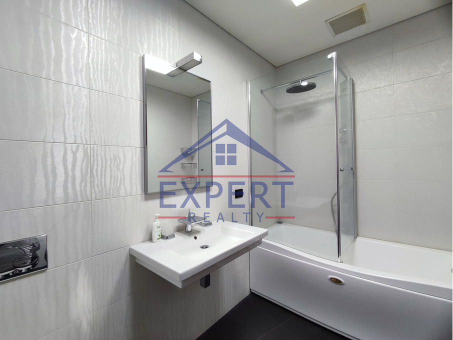 ԿԵՆՏՐՈՆ, ՀՅՈՒՍԻՍԱՅԻՆ ՊՈՂՈՏԱ, 4 ՍԵՆՅԱԿ