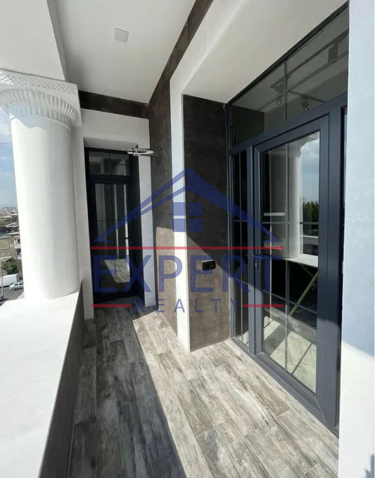 ԿԵՆՏՐՈՆ, ՏԻԳՐԱՆ ՄԵԾԻ ՊՈՂՈՏԱ, 3 ՍԵՆՅԱԿ