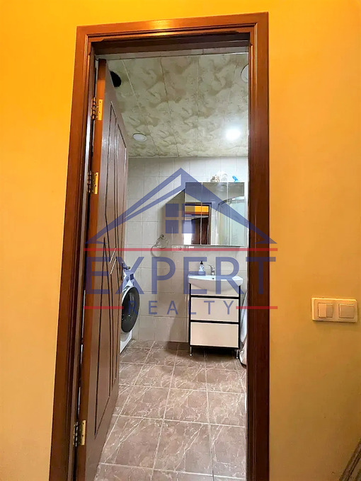 ԿԵՆՏՐՈՆ, ՎԵՐԻՆ ԱՆՏԱՌԱՅԻՆ, 3 ՍԵՆՅԱԿ