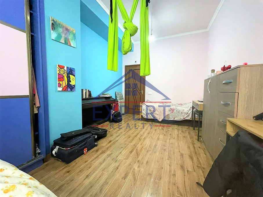 ԿԵՆՏՐՈՆ, ՎԵՐԻՆ ԱՆՏԱՌԱՅԻՆ, 3 ՍԵՆՅԱԿ