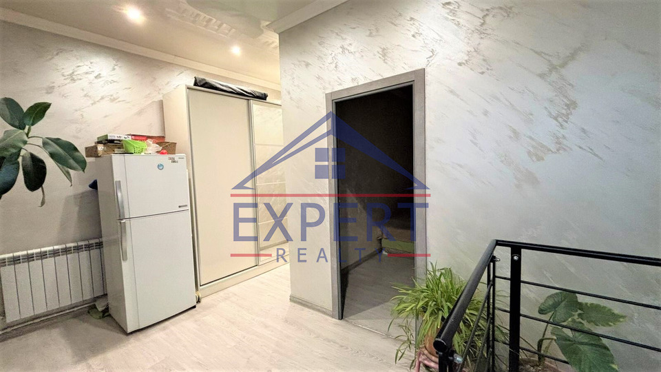 էՐԵԲՈՒՆԻ, ՎԱՐԴԱՆ ԱՃԵՄՅԱՆ ՓՈՂՈՑ, 4ՍԵՆՅԱԿ