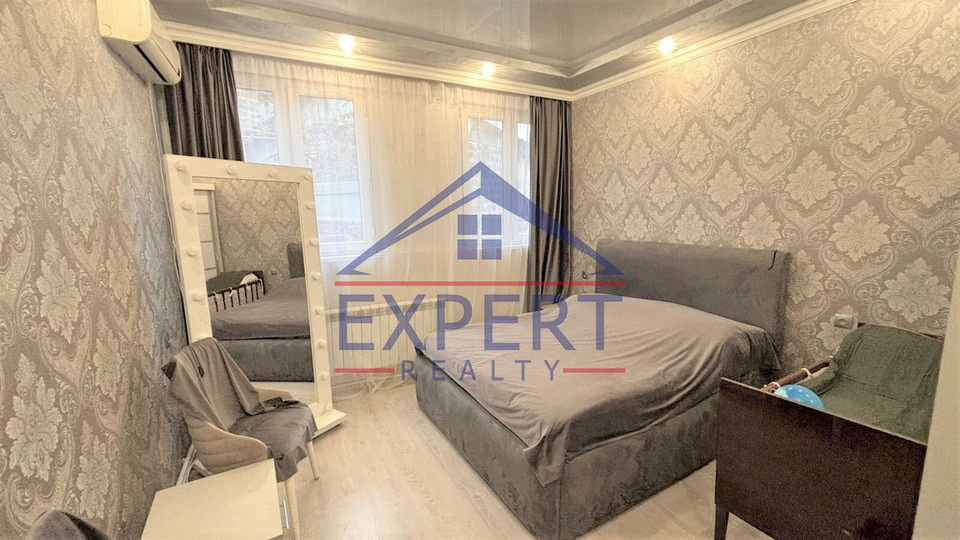 էՐԵԲՈՒՆԻ, ՎԱՐԴԱՆ ԱՃԵՄՅԱՆ ՓՈՂՈՑ, 4ՍԵՆՅԱԿ