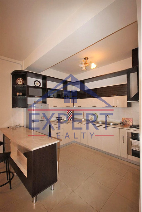 ԿԵՆՏՐՈՆ, ՆԱԼԲԱՆԴՅԱՆ ՓՈՂՈՑ, 3 ՍԵՆՅԱԿ