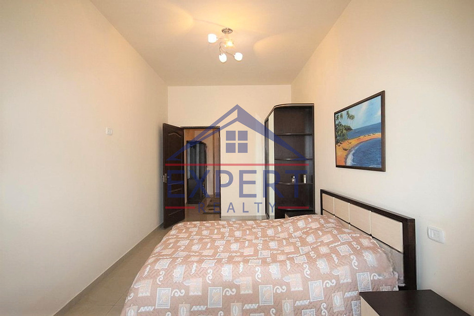 ԿԵՆՏՐՈՆ, ՆԱԼԲԱՆԴՅԱՆ ՓՈՂՈՑ, 3 ՍԵՆՅԱԿ