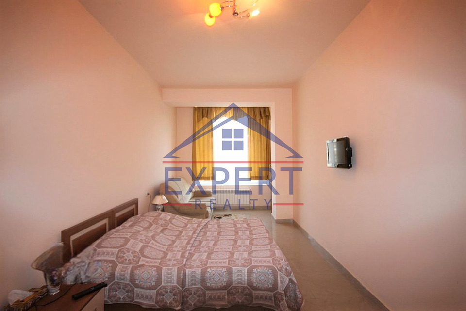 ԿԵՆՏՐՈՆ, ՆԱԼԲԱՆԴՅԱՆ ՓՈՂՈՑ, 3 ՍԵՆՅԱԿ