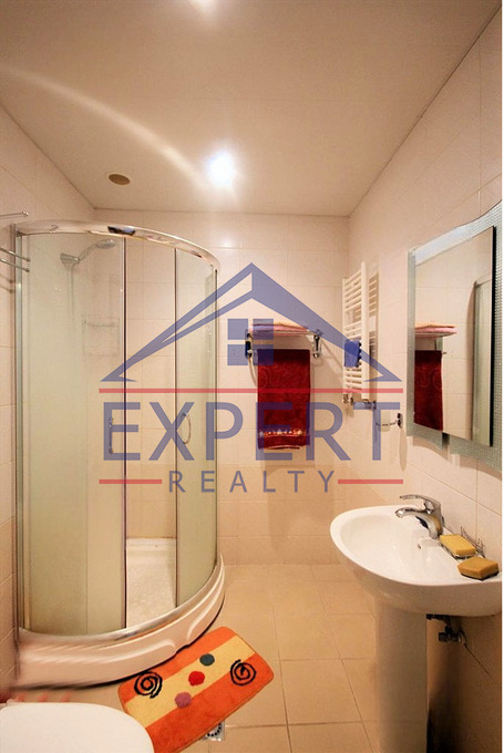 ԿԵՆՏՐՈՆ, ՆԱԼԲԱՆԴՅԱՆ ՓՈՂՈՑ, 3 ՍԵՆՅԱԿ