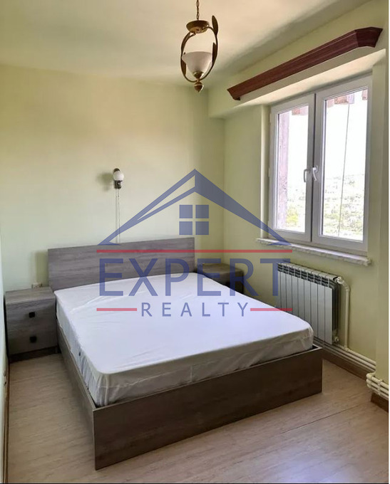 ԿԵՆՏՐՈՆ, ԲՐՅՈՒՍՈՎԻ ՓՈՂՈՑ, 3 ՍԵՆՅԱԿ