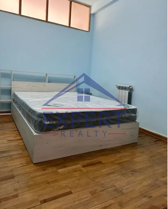 ԿԵՆՏՐՈՆ, ԲՐՅՈՒՍՈՎԻ ՓՈՂՈՑ, 3 ՍԵՆՅԱԿ