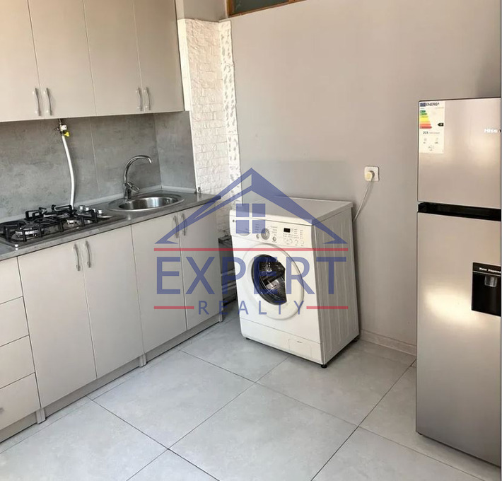 ԿԵՆՏՐՈՆ, ԲՐՅՈՒՍՈՎԻ ՓՈՂՈՑ, 3 ՍԵՆՅԱԿ