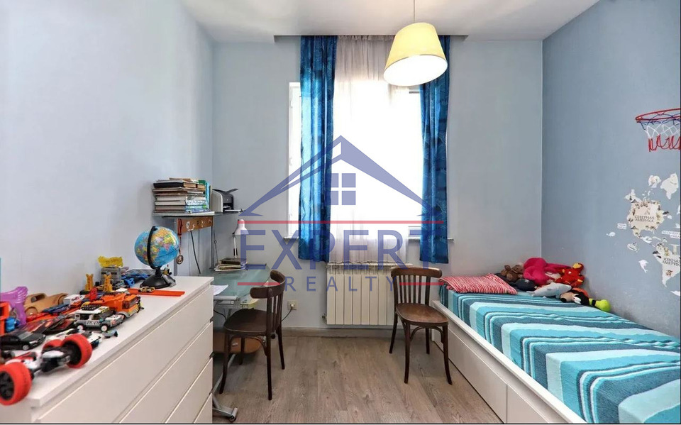 ԱՐԱԲԿԻՐ, ԿՈՄԻՏԱՍԻ ՊՈՂՈՏԱ, 3 ՍԵՆՅԱԿ