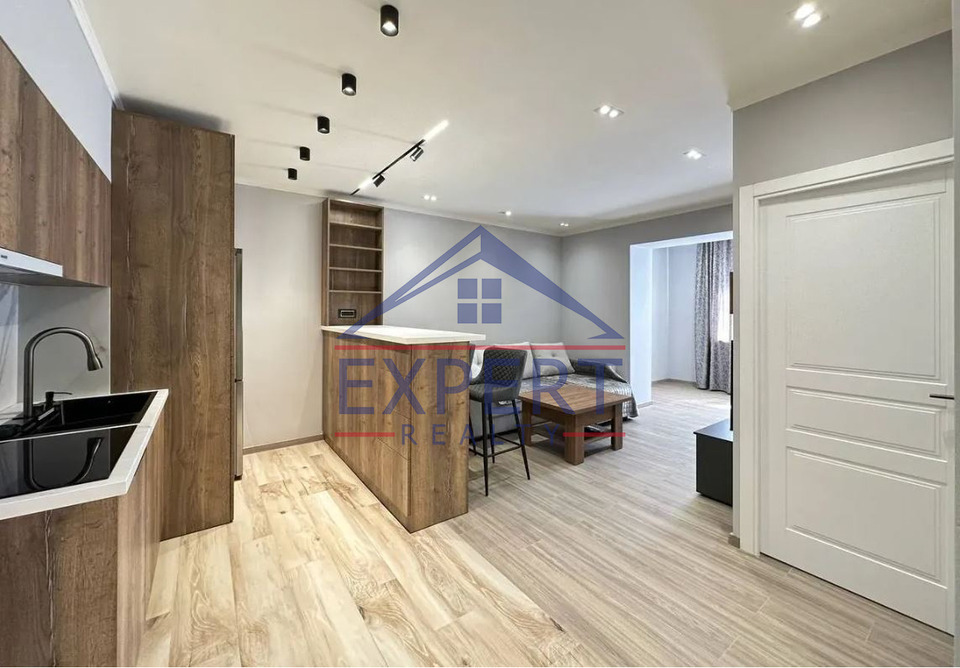 ԱՐԱԲԿԻՐ, ՎԱՀՐԱՄ ՓԱՓԱԶՅԱՆ ՓՈՂՈՑ, 2 ՍԵՆՅԱԿ