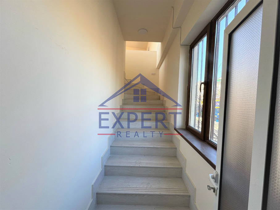 ԿԵՆՏՐՈՆ, ԱԴՄԻՐԱԼ ԻՍԱԿՈՎԻ ՊՈՂՈՏԱ, 150քմ