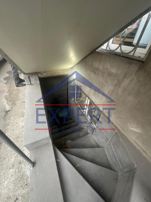 ԿԵՆՏՐՈՆ, ԿՈՐՅՈՒՆԻ ՓՈՂՈՑ, 50ՔՄ