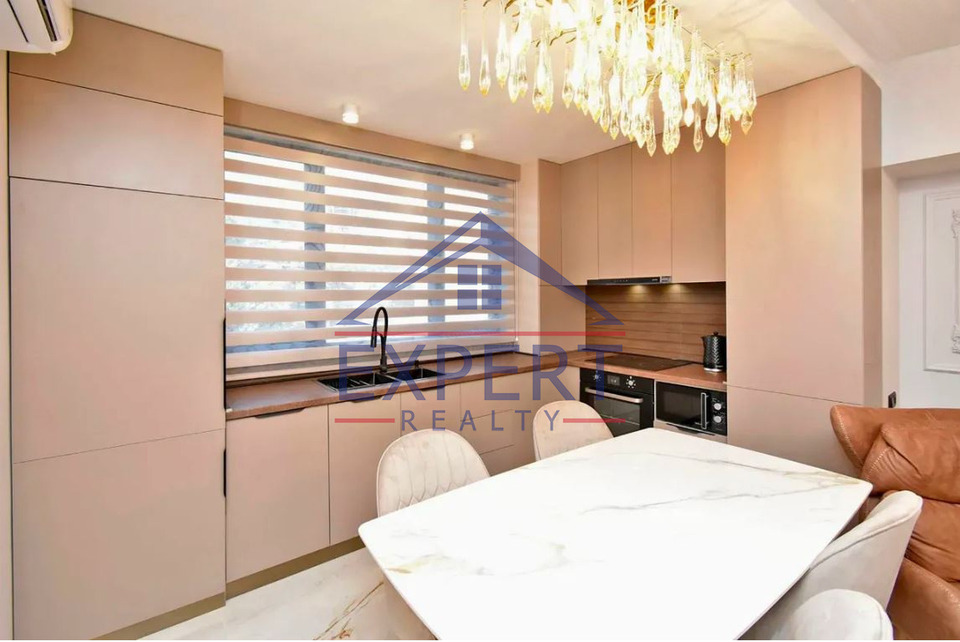 ԿԵՆՏՐՈՆ, ՍԱՐՅԱՆ ՓՈՂՈՑ, 3 ՍԵՆՅԱԿ