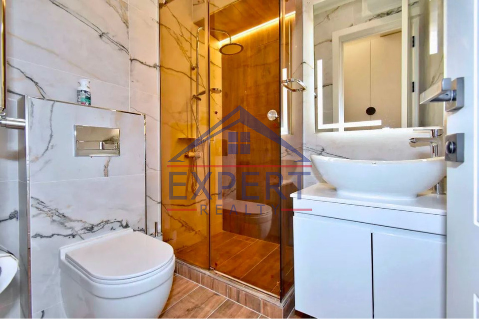 ԿԵՆՏՐՈՆ, ՍԱՐՅԱՆ ՓՈՂՈՑ, 3 ՍԵՆՅԱԿ