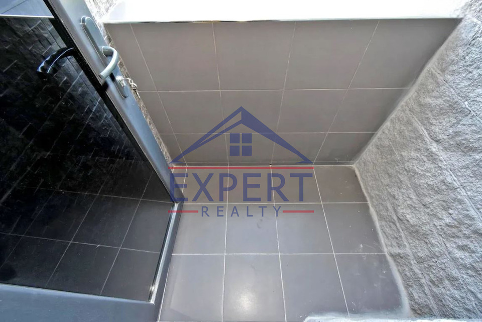 ԿԵՆՏՐՈՆ, ՍԱՐՅԱՆ ՓՈՂՈՑ, 3 ՍԵՆՅԱԿ