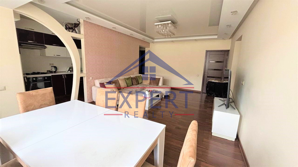 ԿԵՆՏՐՈՆ, ԿՈՐՅՈՒՆԻ ՓՈՂՈՑ, 4 ՍԵՆՅԱԿ