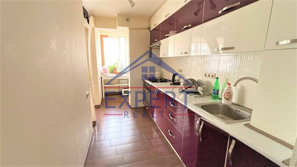 ԿԵՆՏՐՈՆ, ԿՈՐՅՈՒՆԻ ՓՈՂՈՑ, 4 ՍԵՆՅԱԿ