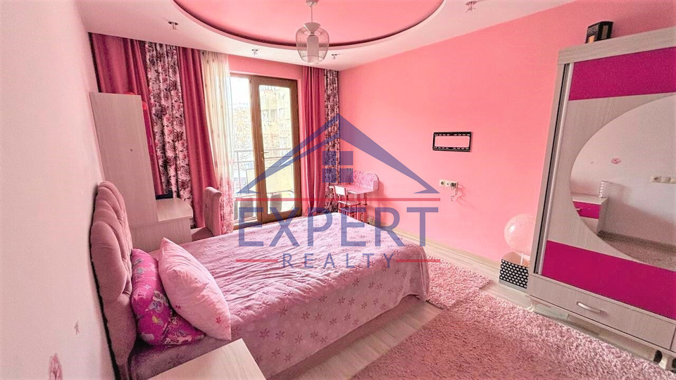 ԿԵՆՏՐՈՆ, ԿՈՐՅՈՒՆԻ ՓՈՂՈՑ, 4 ՍԵՆՅԱԿ