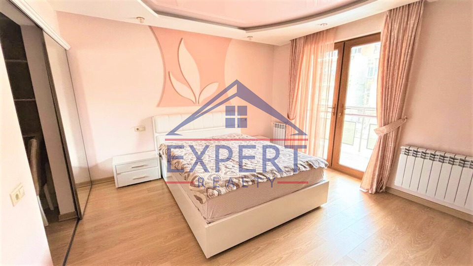 ԿԵՆՏՐՈՆ, ԿՈՐՅՈՒՆԻ ՓՈՂՈՑ, 4 ՍԵՆՅԱԿ