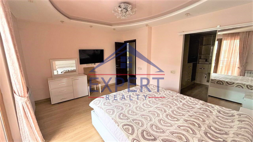 ԿԵՆՏՐՈՆ, ԿՈՐՅՈՒՆԻ ՓՈՂՈՑ, 4 ՍԵՆՅԱԿ