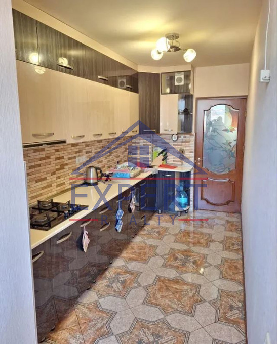 ԱՎԱՆ, ՍԱՅԱԹ-ՆՈՎԱ ԹԱՂԱՄԱՍ, 3 ՍԵՆՅԱԿ