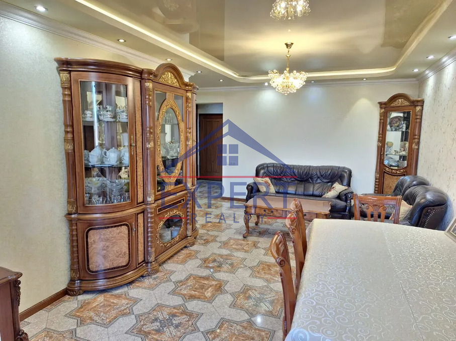 ԱՎԱՆ, ՍԱՅԱԹ- ՆՈՎԱ ԹԱՂԱՄԱՍ, 3 ՍԵՆՅԱԿ