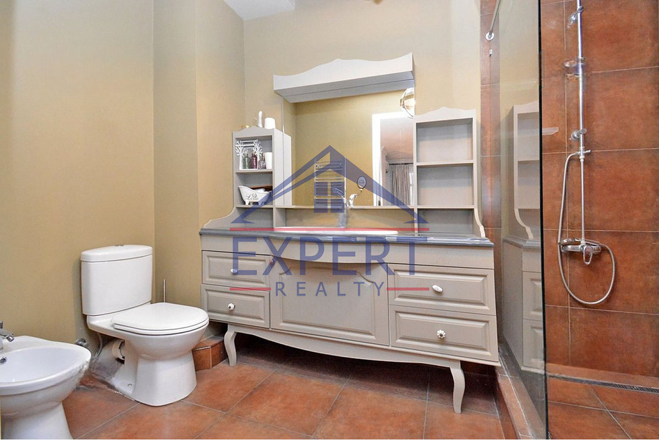 ԿԵՆՏՐՈՆ, ՍԱՅԱԹ ՆՈՎԱ ՊՈՂՈՏԱ, 3 ՍԵՆՅԱԿ