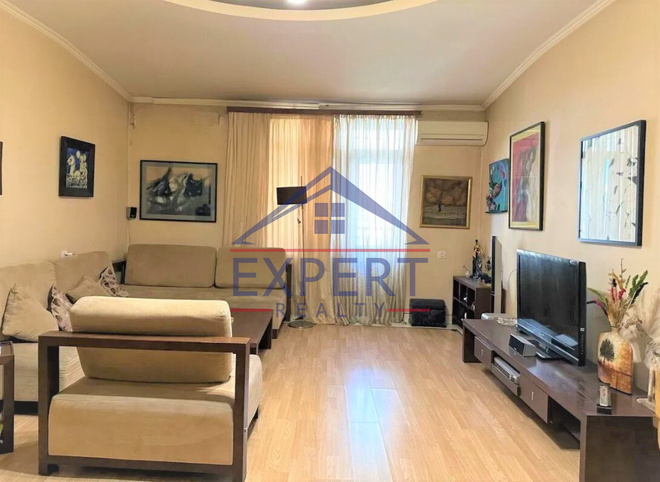 ԿԵՆՏՐՈՆ, ՊՈՒՇԿԻՆԻ ՓՈՂՈՑ, 3 ՍԵՆՅԱԿ