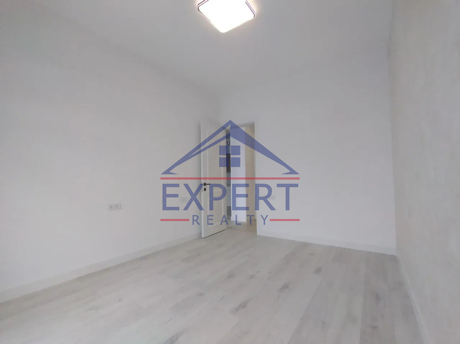 ԱՎԱՆ, ՄԱՐՇԱԼ ԲԱԲԱՋԱՆՅԱՆ, 3 ՍԵՆՅԱԿ