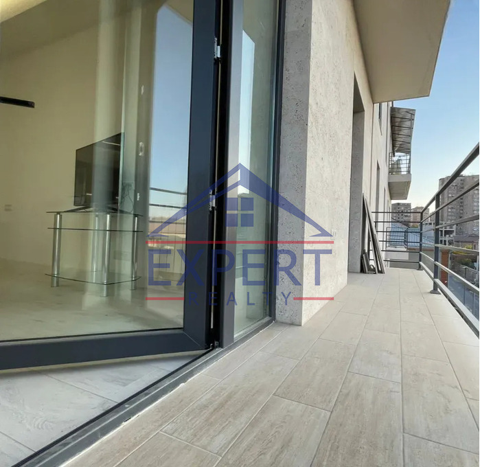 ԱՎԱՆ, ՄԱՐՇԱԼ ԲԱԲԱՋԱՆՅԱՆ, 3 ՍԵՆՅԱԿ