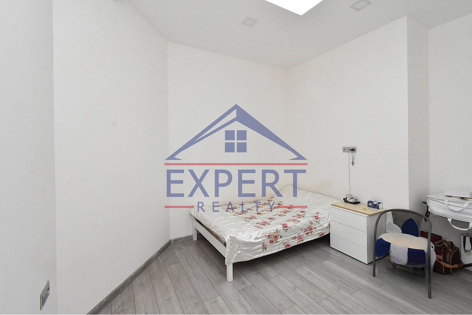 ԱՐԱԲԿԻՐ, ԱԶԱՏՈՒԹՅԱՆ ՊՈՂՈՏԱ, 3 ՍԵՆՅԱԿ