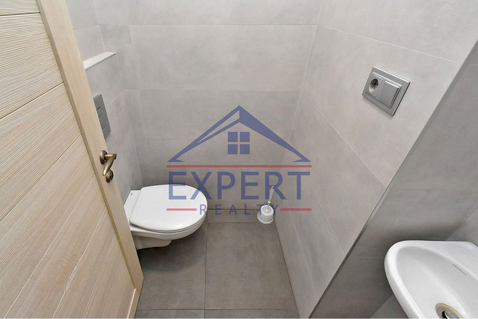 ԱՐԱԲԿԻՐ, ԱԶԱՏՈՒԹՅԱՆ ՊՈՂՈՏԱ, 3 ՍԵՆՅԱԿ