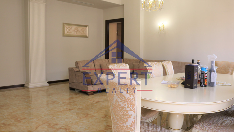 ԿԵՆՏՐՈՆ, ՀՅՈՒՍԻՍԱՅԻՆ ՊՈՂՈՏԱ, 4 ՍԵՆՅԱԿ