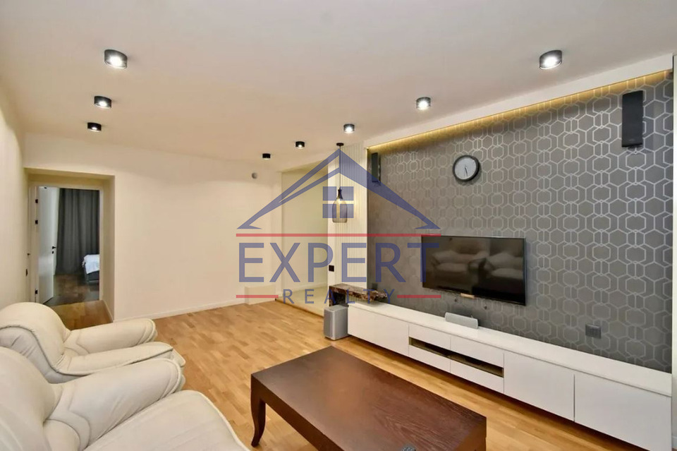 ԿԵՆՏՐՈՆ, ԲՈՒԶԱՆԴ ՓՈՂՈՑ, 3 ՍԵՆՅԱԿ