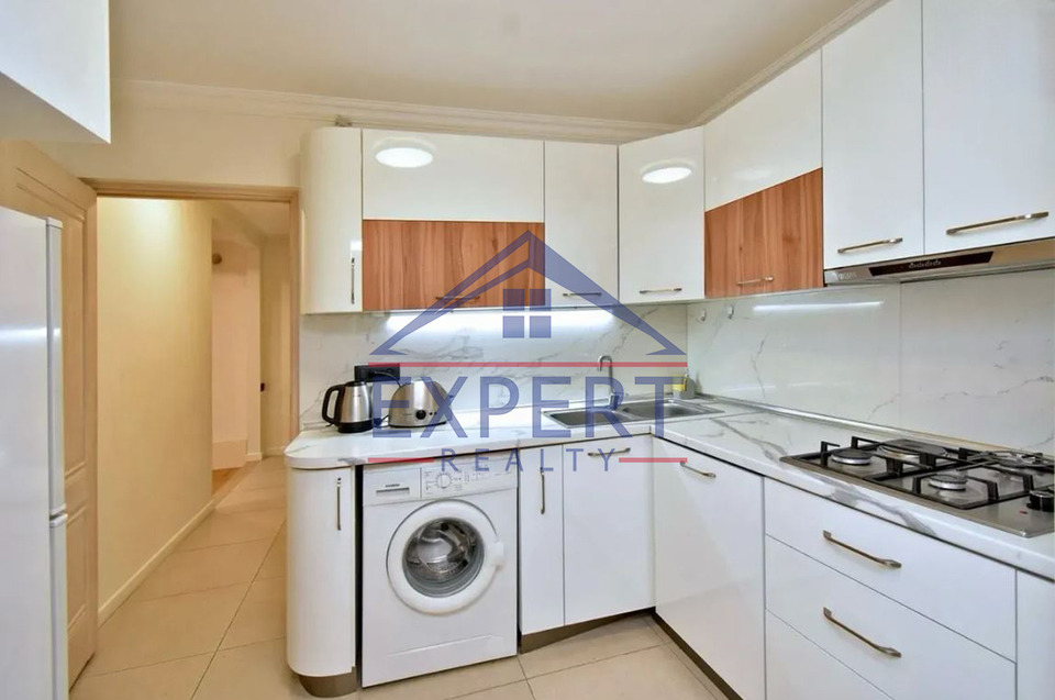 ԿԵՆՏՐՈՆ, ԲՈՒԶԱՆԴ ՓՈՂՈՑ, 3 ՍԵՆՅԱԿ