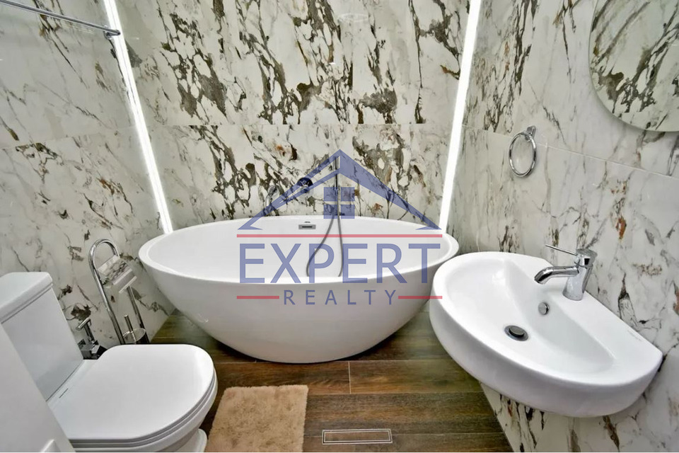 ԿԵՆՏՐՈՆ, ԲՈՒԶԱՆԴ ՓՈՂՈՑ, 3 ՍԵՆՅԱԿ