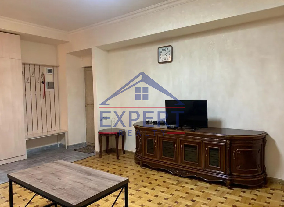 ԱՐԱԲԿԻՐ, ՀԱԿՈԲ ՀԱԿՈԲՅԱՆ ՓՈՂՈՑ, 3 ՍԵՆՅԱԿ