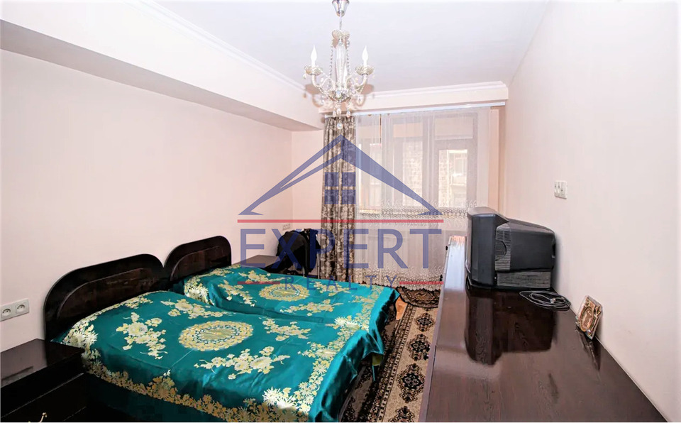 ԱՐԱԲԿԻՐ, ՀԱԿՈԲ ՀԱԿՈԲՅԱՆ ՓՈՂՈՑ, 3 ՍԵՆՅԱԿ