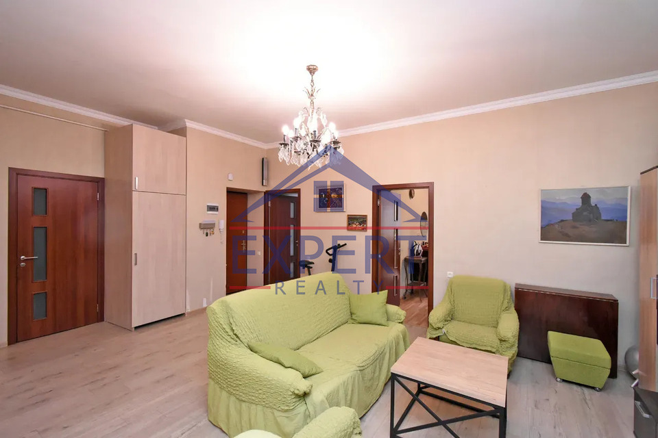 ԿԵՆՏՐՈՆ, ՏՊԱԳՐԻՉՆԵՐԻ ՓՈՂՈՑ, 5 ՍԵՆՅԱԿ