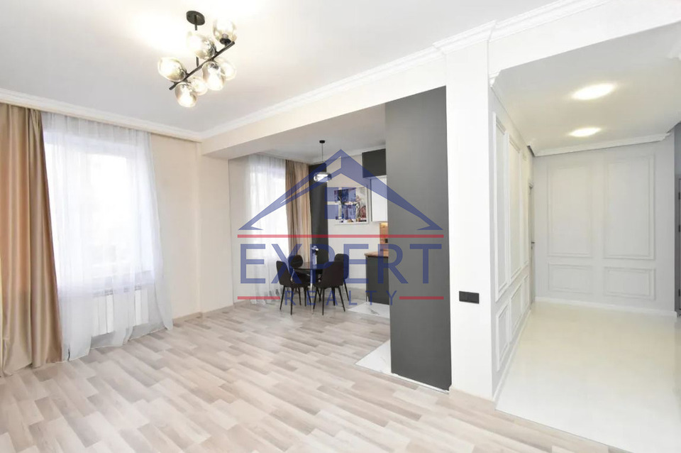 ԱՋԱՓՆՅԱԿ, ԼԵՆԻՆԳՐԱԴՅԱՆ ՓՈՂՈՑ, 4 ՍԵՆՅԱԿ