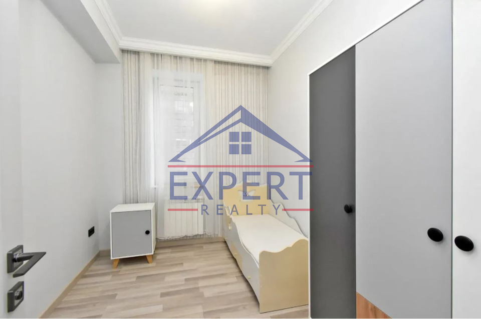 ԱՋԱՓՆՅԱԿ, ԼԵՆԻՆԳՐԱԴՅԱՆ ՓՈՂՈՑ, 4 ՍԵՆՅԱԿ