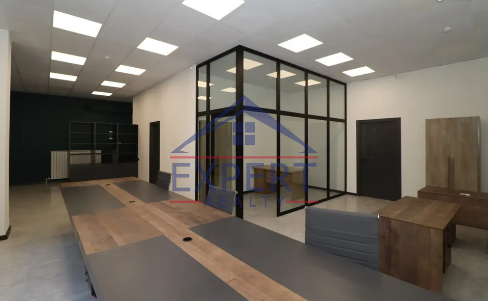 ԿԵՆՏՐՈՆ, ԼԵՌ ԿԱՄՍԱՐ ՓՈՂՈՑ, 200 ՔՄ