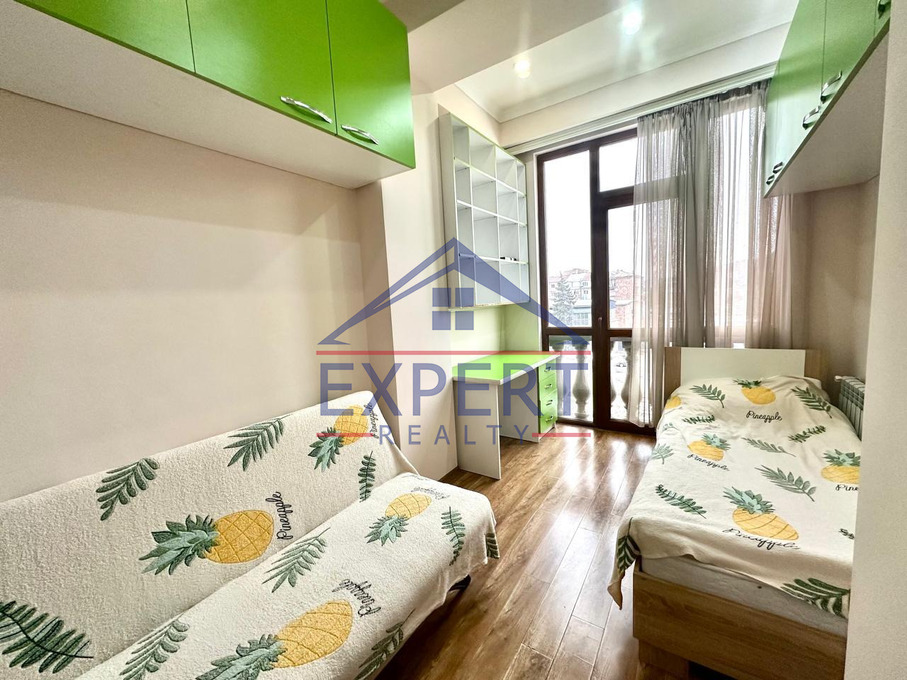 ԱՐԱԲԿԻՐ, ԱԴՈՆՑԻ ՓՈՂՈՑ, 4 ՍԵՆՅԱԿ