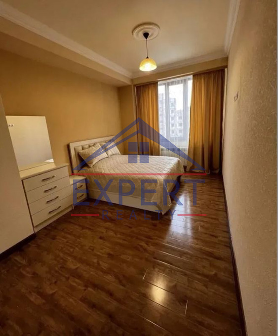 ԱՐԱԲԿԻՐ, ԱԴՈՆՑԻ ՓՈՂՈՑ, 3 ՍԵՆՅԱԿ