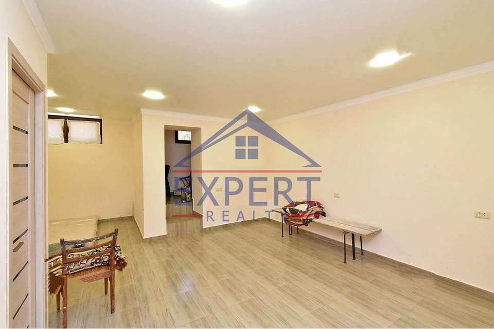 ԱՐԱԲԿԻՐ, ՎԻԿՏՈՐ ՀԱՄԲԱՐՁՈՒՄՅԱՆ ՓՈՂՈՑ