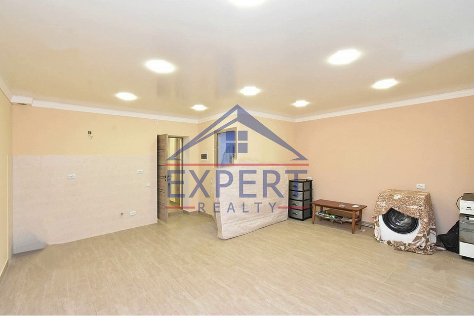 ԱՐԱԲԿԻՐ, ՎԻԿՏՈՐ ՀԱՄԲԱՐՁՈՒՄՅԱՆ ՓՈՂՈՑ